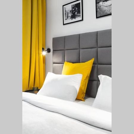 Househost Apartment: Miodowa 42/8A Street Краков Экстерьер фото
