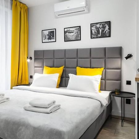 Househost Apartment: Miodowa 42/8A Street Краков Экстерьер фото