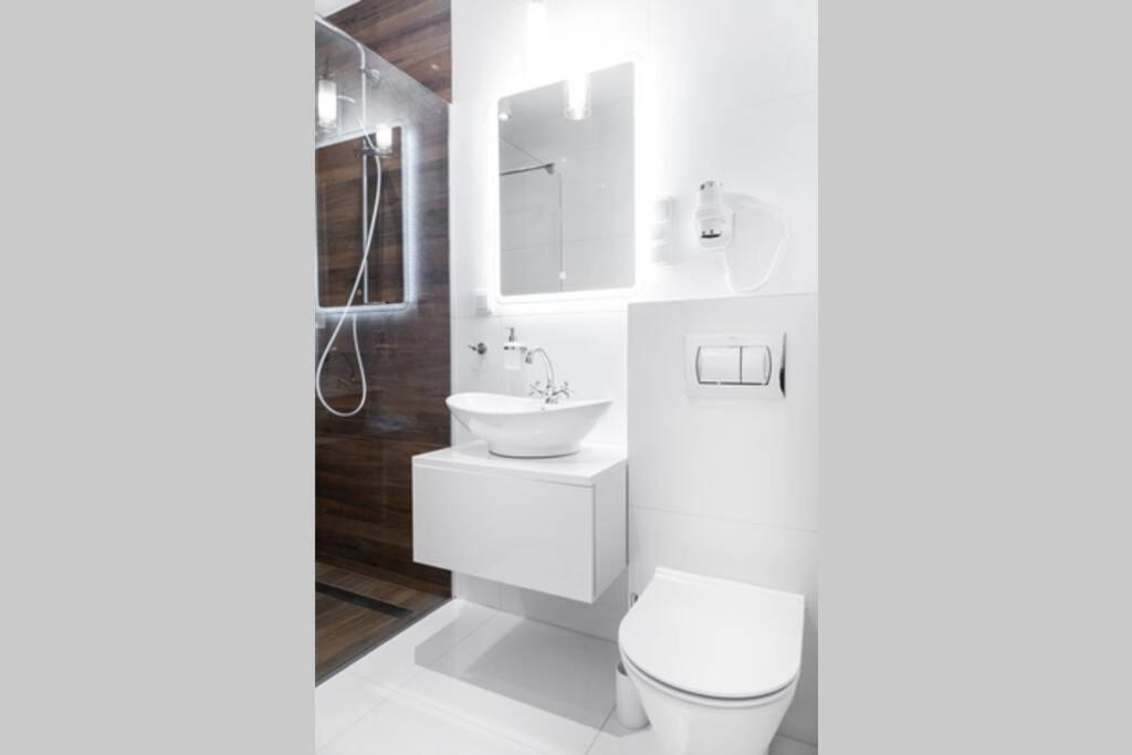 Househost Apartment: Miodowa 42/8A Street Краков Экстерьер фото