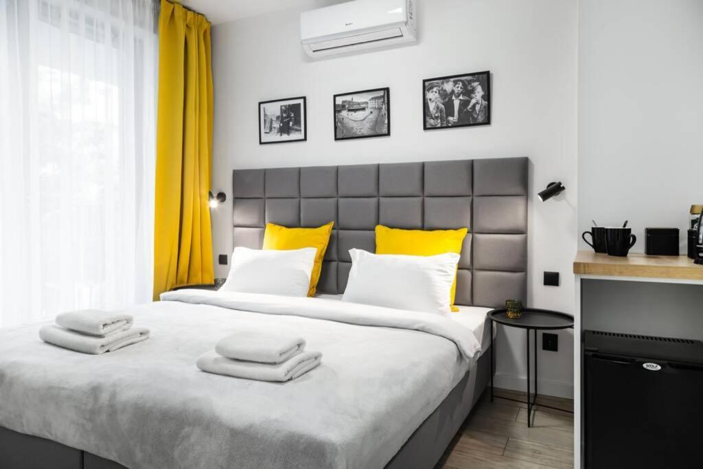 Househost Apartment: Miodowa 42/8A Street Краков Экстерьер фото